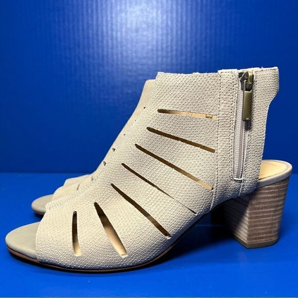 Clarks Artisan Womens Deloria Ivy Stacked Block Heel Sandals in Sand 9.5M - Picture 3 of 10